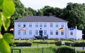 Ostsee-Gutshaus Am Salzhaff nähe Rerik- am Meer residieren!